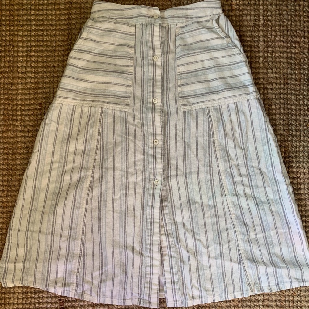 Midi skirt! Super cute!